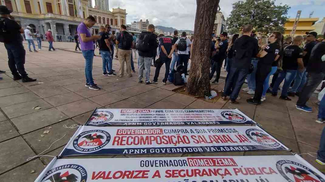 Servidores Da Seguran A P Blica Protestam Em Bh Estado De Minas