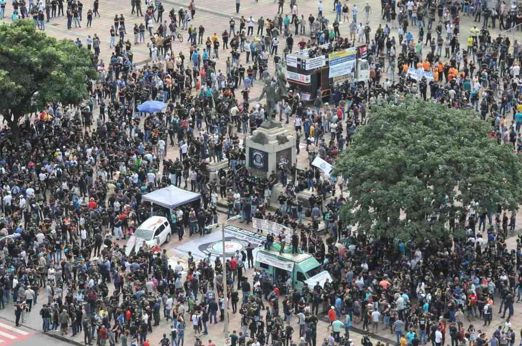 Servidores Da Seguran A P Blica Protestam Em Bh Estado De Minas