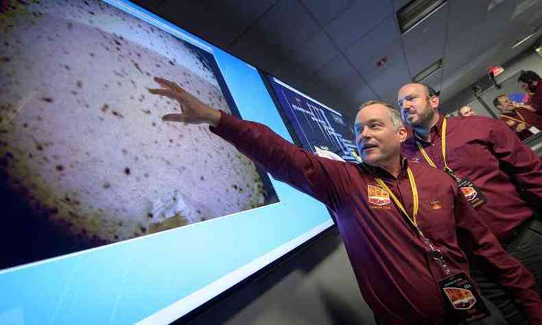 Sonda Da Nasa Pousa Em Marte E Manda Imagem Internacional Estado