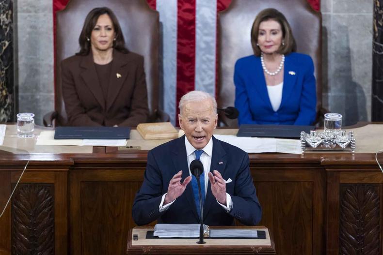 Joe Biden tambm atacou os aliados de Putin, os oligarcas e 'lderes corruptos'