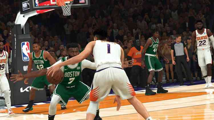 Jogador do Celtics marcando adversrio no jogo