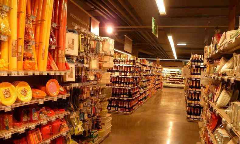 corredor de supermercado