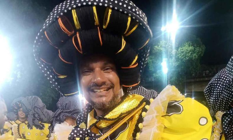 Fantasia de um dos responsveis pela ala de cucas da So Clemente