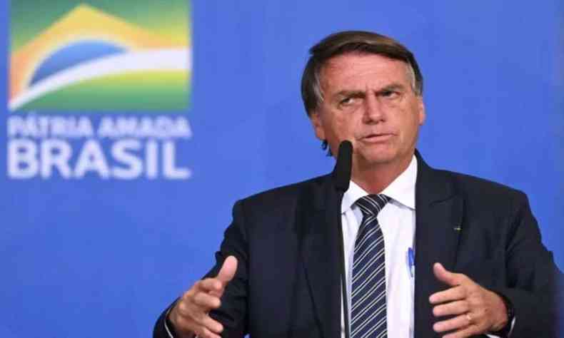 Bolsonaro discursando 