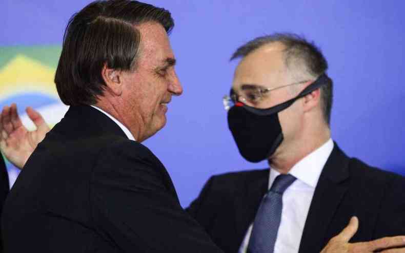 Presidente Jair Bolsonaro e o ministro da Justia, Andr Mendona