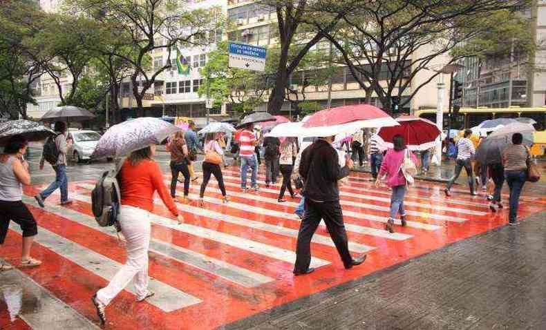 Chuva deve acontecer entre esta quarta-feira e o prximo domingo(foto: Edesio Ferreira/E.M/D.A/Press)