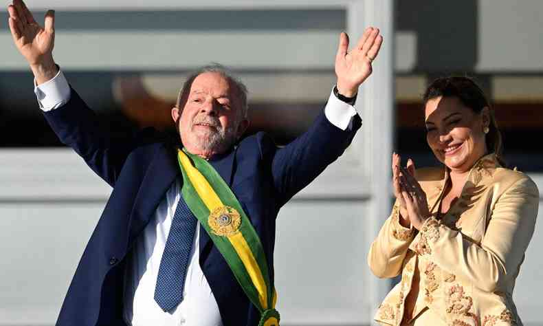 A histria mostra ao presidente Lula que reformas dependem do Congresso, onde  preciso ter maioria
