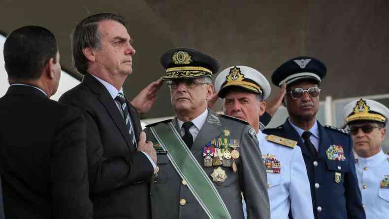 Presidente Jair Bolsonaro durante Cerimnia Comemorativa do Dia do Exrcito(foto: Marcos Corra/PR)