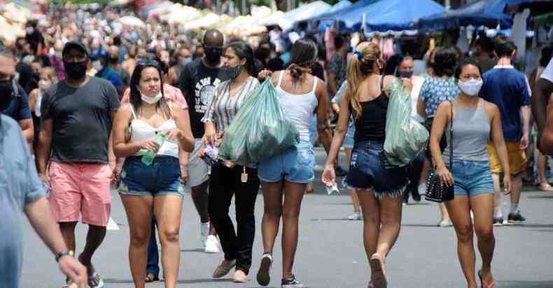 Populao nas ruas de BH: aglomerao e afrouxamento de medidas facilitam circulao do coronavrus(foto: Juarez Rodrigues/EM/DA Press 10/1/21)