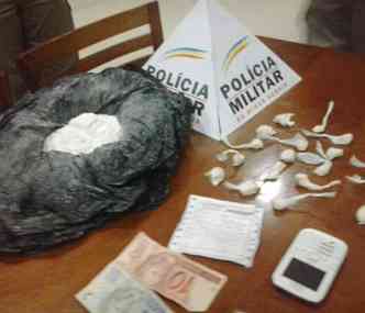 Material apreendido na ao policial na quinta-feira(foto: Polcia Militar/Divulgao)