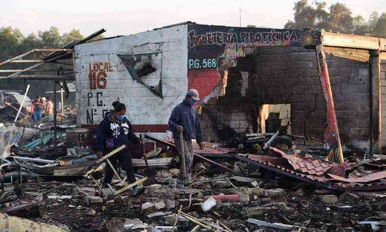 Acidente ocorreu no mercado mais famoso de fogos de artifcio no Mxico (foto: AFP / RONALDO SCHEMIDT )