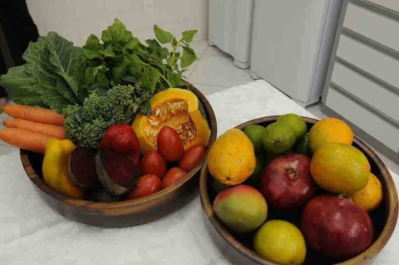 Uma dieta rica em frutas e legumes  importante para diminuir os riscos da patologia (foto: Beto Magalhes/EM/D.A.Press)