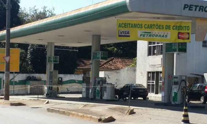 Sem insumos para venda, postos na Via Expressa estão fechados para os clientes e apenas funcionários têm acesso aos estabelecimentos(foto: Paulo Filgueiras/ EM/ D.A Press) Sem insumos para venda, postos na Via Expressa estão fechados para os clientes e apenas funcionários têm acesso aos estabelecimentos(foto: Paulo Filgueiras/ EM/ D.A Press)