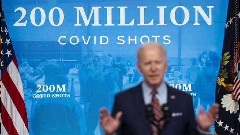 Joe Biden comemorou a aplicao de 200 milhes de doses desde que assumiu a Presidncia(foto: EPA)