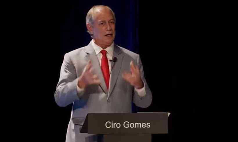 Ciro Gomes Militares n o podem virar mil cia a servi o do