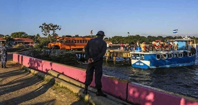 Moradores da regi�o s�o contra a implanta��o do canal(foto: Inti Ocon / AFP)