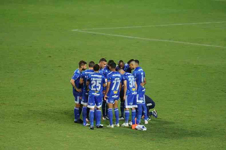 O Cruzeiro vai completar seu centenrio em janeiro e carrega uma histria apaixonada, assim como a Nao Azul(foto: Alexandre Guzanshe/EM/D.A PRESS)