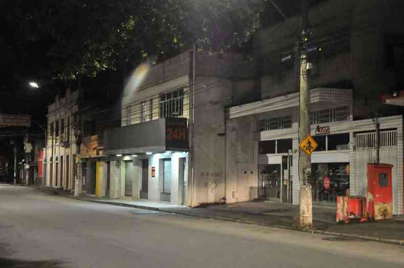 Rua do Comrcio em Santa Luzia: adeso imediata  onda vermelha para reabrir portas(foto: Marcos Vieira/EM/D.A Press %u2013 9/3/21)