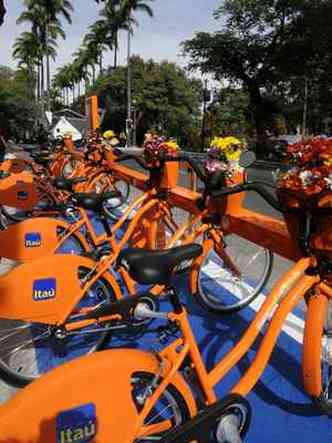 Cerca de 260 bikes esto disponveis nas ruas(foto: Beto Novaes/EM/DA Press)