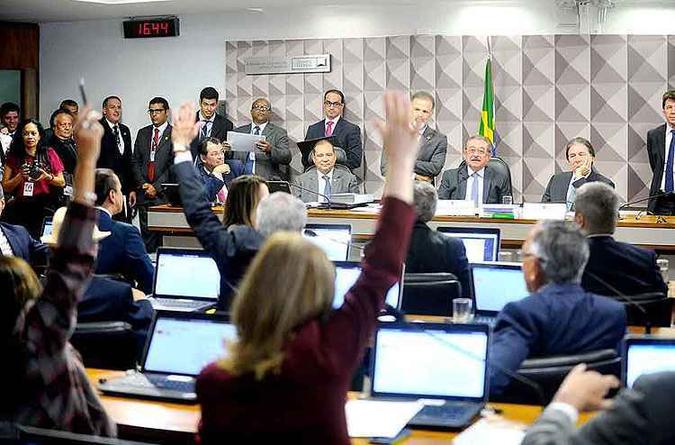 CCJ do Senado, onde nove integrantes afirmam ser contra o privilégio(foto: Marcos Oliveira/Agência Senado) CCJ do Senado, onde nove integrantes afirmam ser contra o privilégio(foto: Marcos Oliveira/Agência Senado)