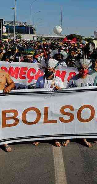 Manifestantes pedem saída de Bolsonaro e vacinas contra Covid-19