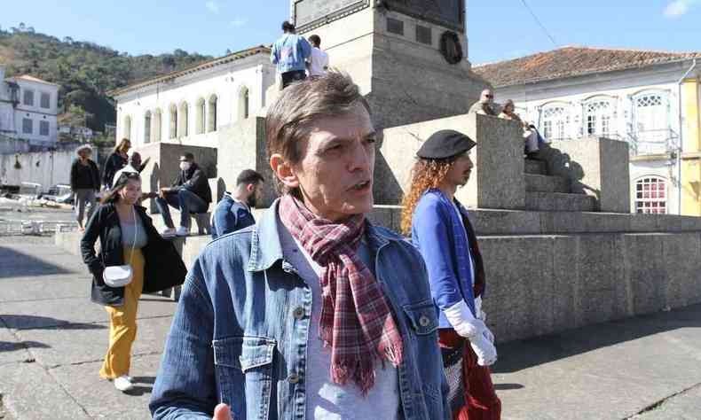 Francisco Eduardo de Andrade na Praa Tiradentes, em Ouro Preto