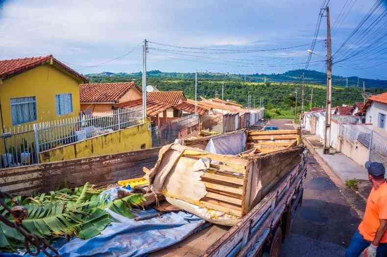 Caminho com entulho 