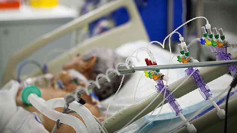 Casos de covid-19 aumentaram em todo o pas e hospitais pblicos e privados enfrentam duro perodo de lotao(foto: Getty Images)