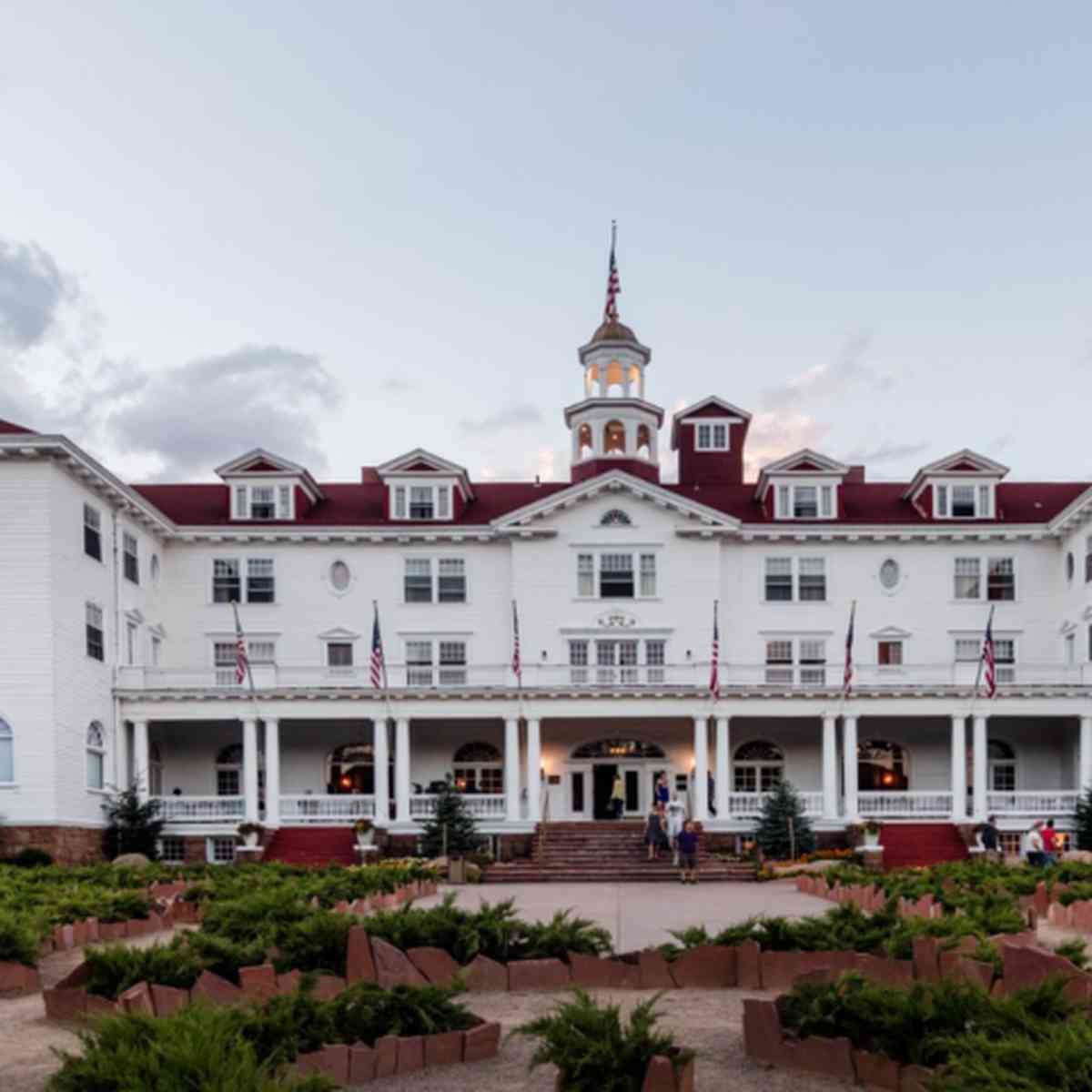 Hotel que foi inspiração para filme 'O Iluminado' desafia fãs a criarem  labirinto - GQ