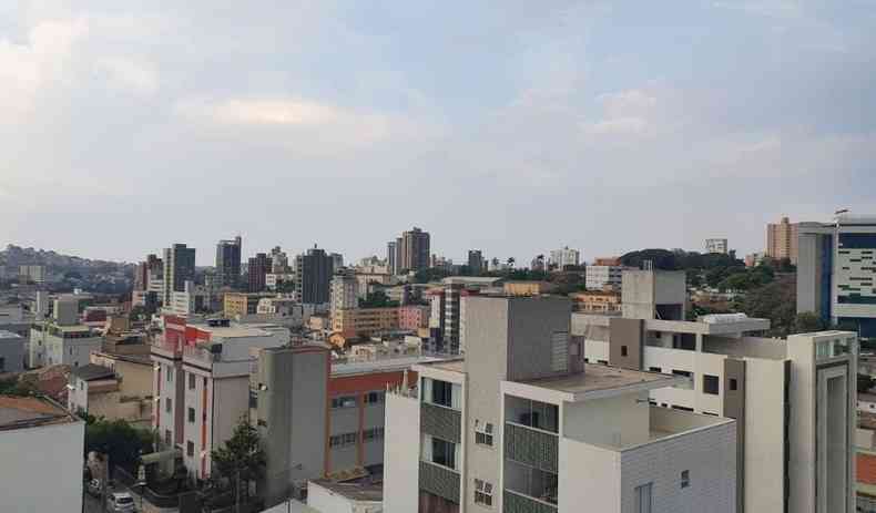 Previso  de tempo nublado e pancadas de chuva em boa parte de Minas Gerais nesta tera-feira (28/9) 