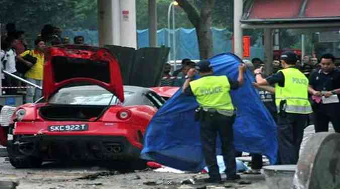O motorista da Ferrari teria desrespeitado o sinal vermelho, segundo testemunhas(foto: Reproduo YouTube)