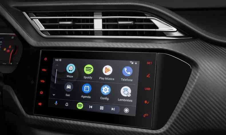 Outra novidade do Tiggo 2 2021  a central multimdia com tela de oito polegadas e conectividade por Apple CarPlay e Android Auto(foto: Caoa Chery/Divulgao)