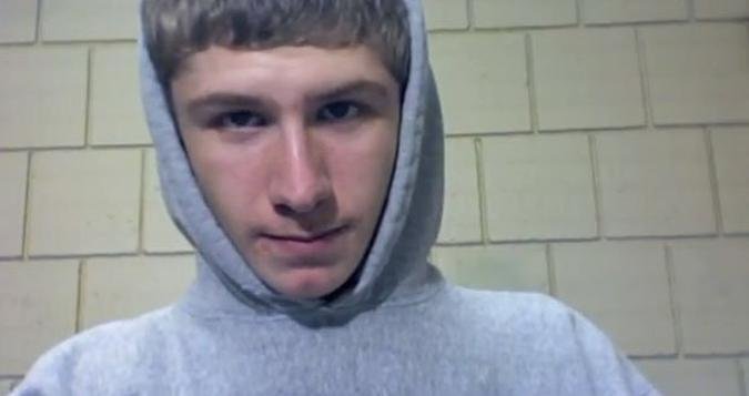 Cameron D'Ambrósio, ou Cammy Dee - rap polêmico pode acabar em até 20 anos de prisão(foto: Reprodução / Youtube) Cameron D'Ambrósio, ou Cammy Dee - rap polêmico pode acabar em até 20 anos de prisão(foto: Reprodução / Youtube)