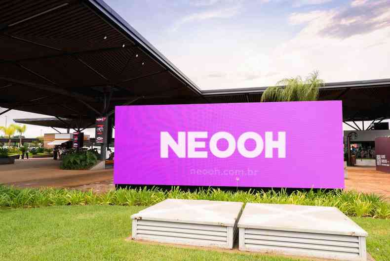 Circuito de telas digitais Neooh em Brasília