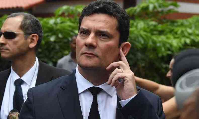 Moro: criticado e elogiado, o juiz aceitou comandar aes no super-ministrio (foto: Mauro Pimentel/AFP)