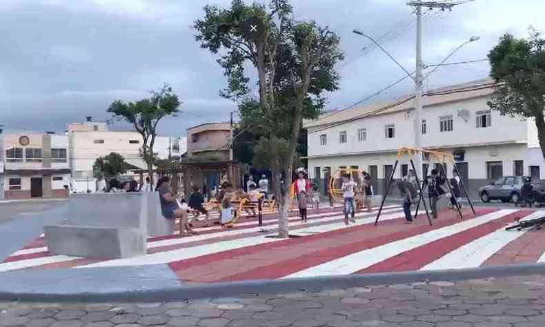 Praa em Taiobeiras, de onde foi retirada escultura do ex-prefeito(foto: Prefeitura de Taiobeiras/divulgao)