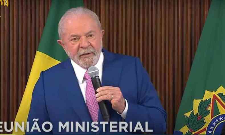 Foto tirada do vdeo em que Lula discursa durante a reunio ministerial