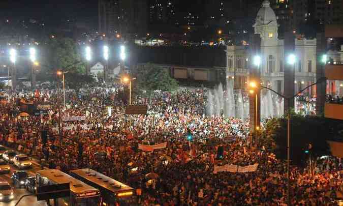 Manifestao terminou na Praa da Estao, na Regio Central de Belo Horizonte(foto: Rodrigo Clemente/EM/D.A Press)