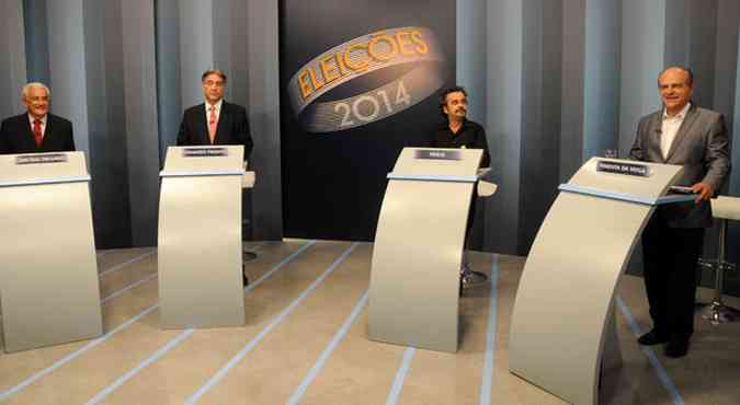 Tarcsio Delgado, Fernando Pimentel, Fidlis Alcntara e Pimenta da Veiga se enfrentaram em debate promovido pela Globo(foto: Marcos Vieira/EM/Da Press)