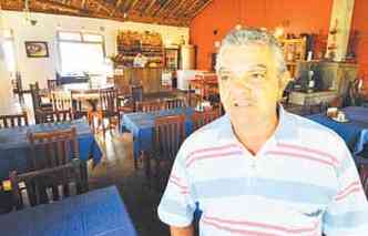 Proprietrio do restaurante que leva seu nome em Escarpas, Chico Pintado diz que o movimento caiu pelo menos 30% neste vero