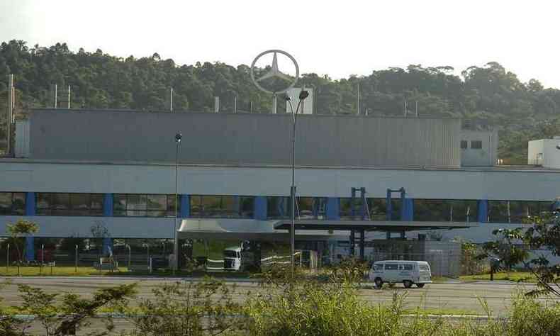 Parte do parque industrial de montadora alem na Zona da Mata foi alugado para instalao da nova fbrica, em parceria com empresa inglesa(foto: Marcos Michelin/EM/D.A.Press)