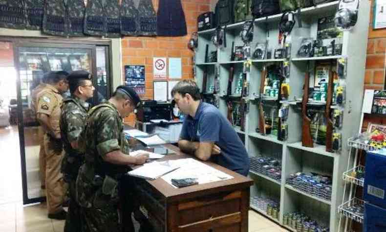 Operao Alta Presso mira comrcio ilegal de armas e munies no Brasil(foto: Reproduo/Ministrio da Defesa/Exrcito Brasileiro)