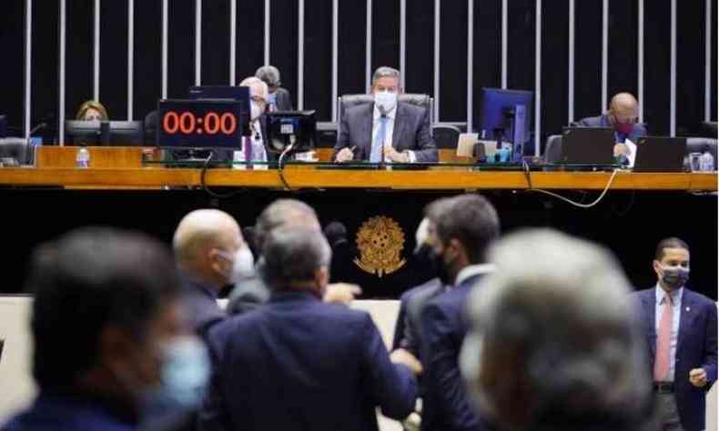 Por 263 votos a favor e 181 contrrios na Cmara, o texto agora segue para apreciao do Senado(foto: Pablo Valadares/Cmara dos Deputados)