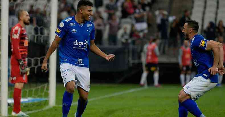 No Itaquero, o Cruzeiro venceu o Corinthians de virada em gol validado pelo VAR(foto: RICHARD CALLIS/FOTOARENA/ESTADO CONTEDO)