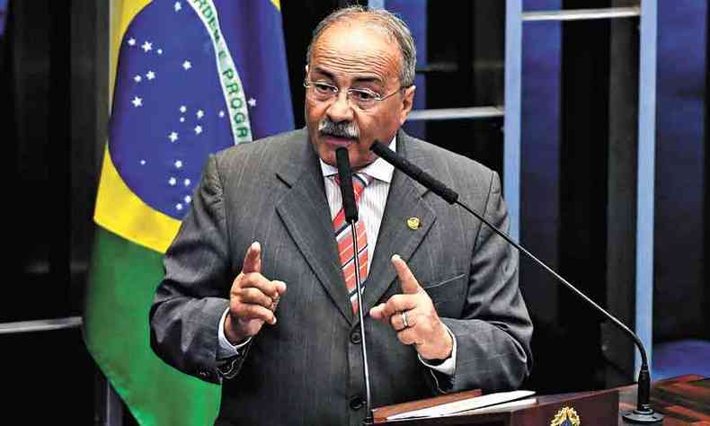 Senador Chico Rodrigues (DEM-RR) nega ter desviados recursos para combater  pandemia(foto: MARCO OLIVEIRA/AFP - 15/10/20)