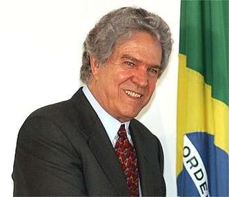 Hélio Costa teria chegado ao hospital em BH na madrugada desta quinta(foto: JAMIL BITTAR 29/06/2006 ) Hélio Costa teria chegado ao hospital em BH na madrugada desta quinta(foto: JAMIL BITTAR 29/06/2006 )