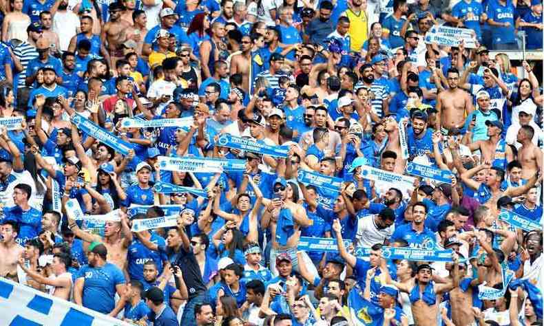 O Cruzeiro conta com o apoio da torcida para conseguir se livrar do rebaixamento  Srie B(foto: Alexandre Guzanshe/EM/D.A Press - 10/11/19)