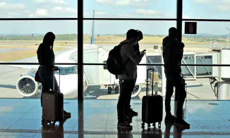No aeroporto Internacional de Confins houve cancelamento de voos com o avanço do cronavírus. Em todo o mundo, já são 8.300 partidas não efetuadas 