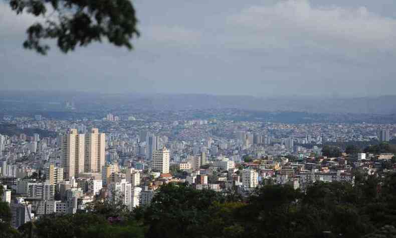 O novo modelo de licenciamento ambiental de Belo Horizonte pretende desburocratizar o processo para pequenos e mdios empreendimentos(foto: Alexandre Guzanshe/EM/D.A Press)