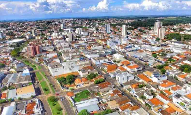O pagamento poder ser feito at fevereiro de 2022(foto: Prefeitura de Araguari/Divulgao)